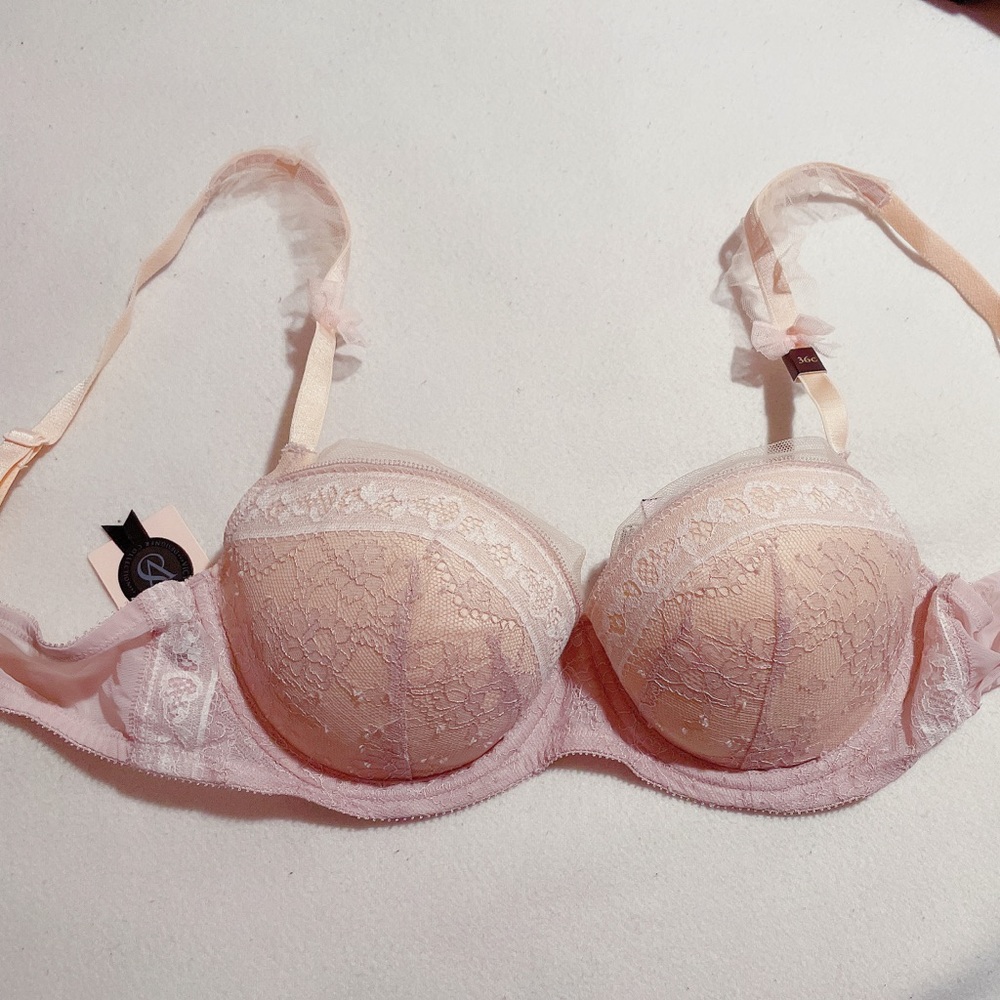 Victoria’s Secret Very Sexy nude bra panty set 36C